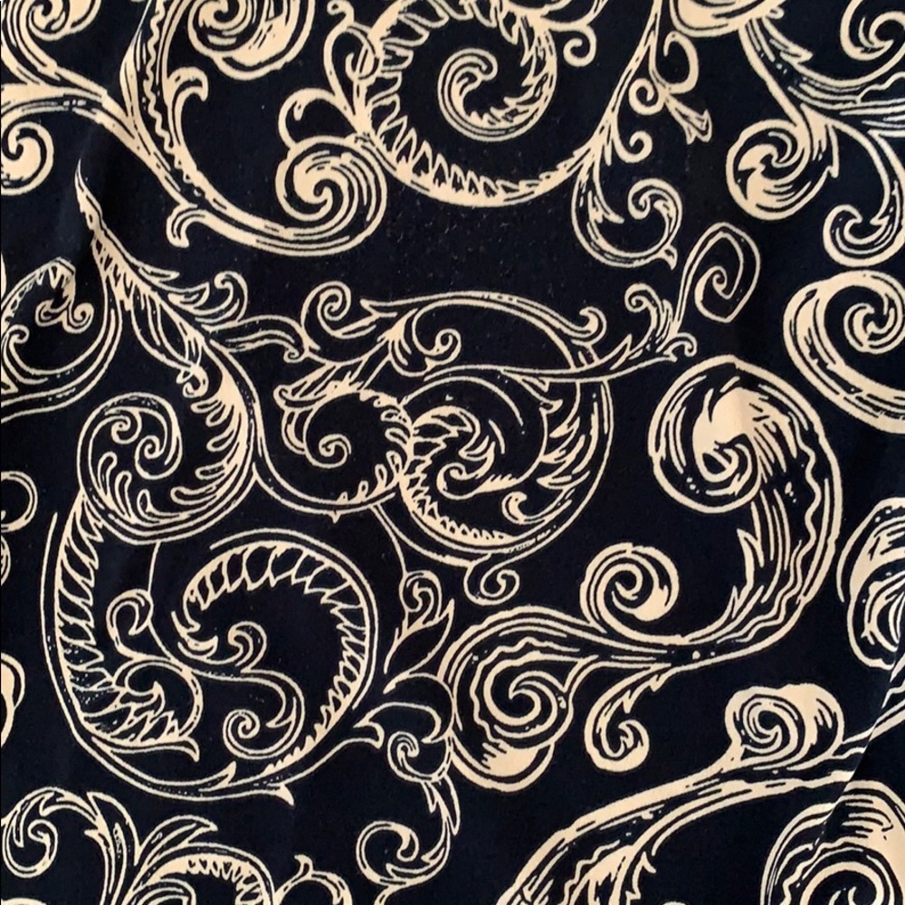LulaRoe Top - Picture 2 of 3